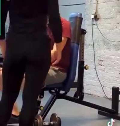 Influencer meltdown at the gym