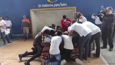 This Oaxaca in Mexico. A 16 year old young man named Alexander was murdered by Municipal Police. Soccer was his passion. This is how his teammates and family honored him. One final goal.