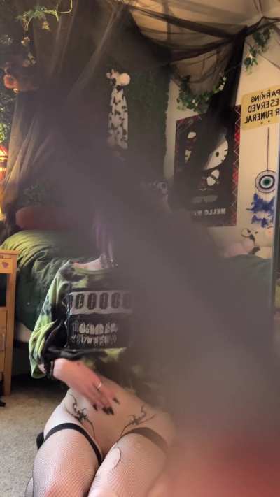 Would you take me as a night one stand, or long term fuck buddies?