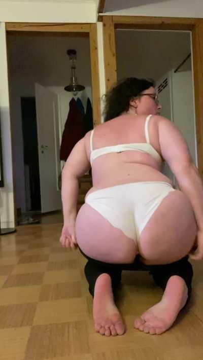 I don’t care how you sort your posts, I just want someone to see my ass today