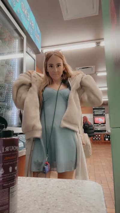 Something about holiday season flashing… 