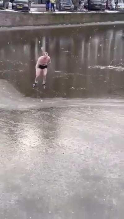 Kenny G on his way to short GME. You’re on thin ice buddy, one of these days you’re gonna fall through