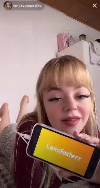 Cute girl live with gorgeous soles 🦶🏻🤤😍