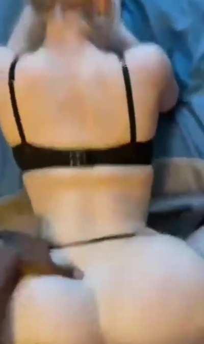 Thick Pawg takes bbc backshots 