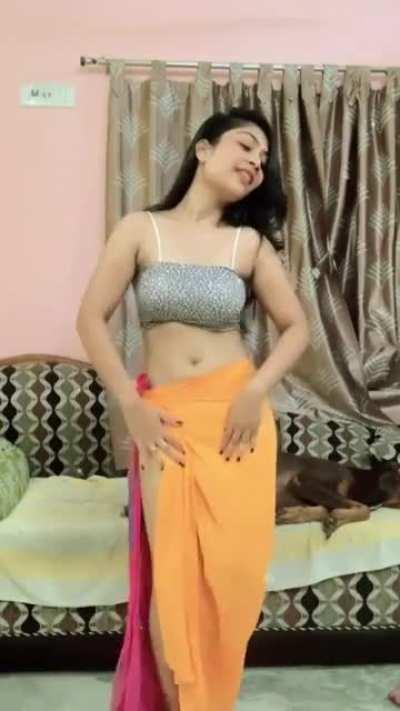 SHE IS SO FUCKIN' GOOOOOOODDDDD 👅🤤