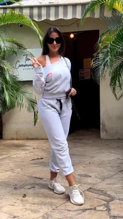 Your daily dose of Nora's masterpiece ass 🤤 