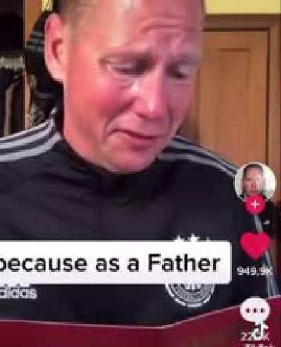 Hello am 48 year man from somalia. Sorry for my bed england. I selled my wife for internet connection for play 