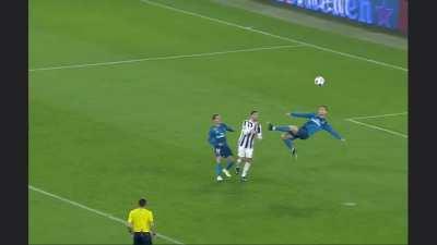 Ronaldo's Bicycle Kick Against Juventus In 2017/18 Champions League.