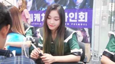 Gahyeon winks at you