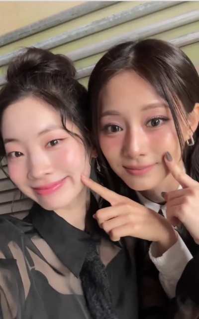 Dahyun and Tzuyu being the cutest
