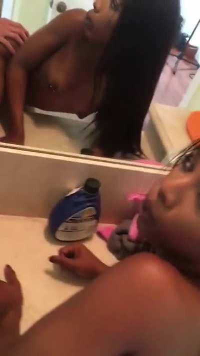 $ara Bank$ backshots