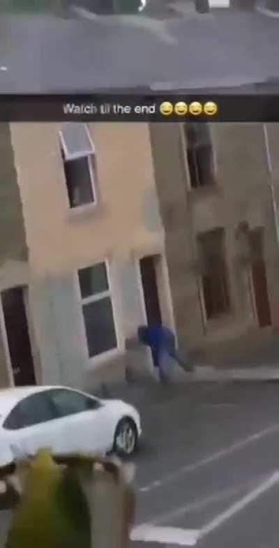 WCGW improperly using a ladder