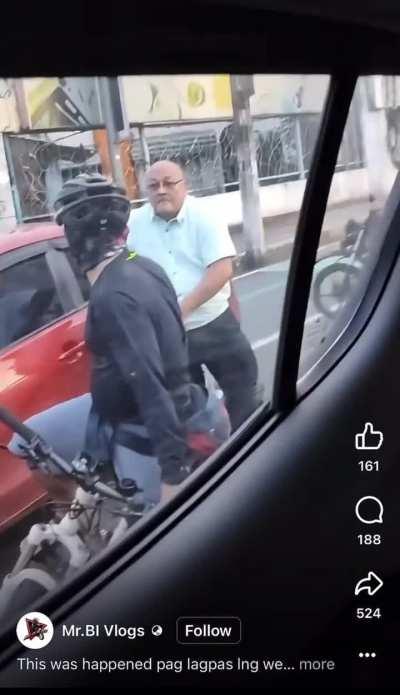 Nang agaw ng bike lane, nanutok pa ng baril sa cyclist.