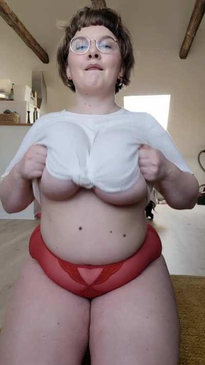 Do you like how I jiggle? 🥺