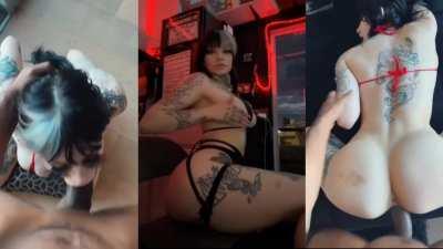 Goth girls love black... Right?