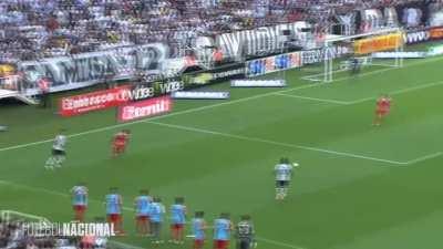 Aquele time do Corinthians de 2015 está a cada dia mais distante, e com mais saudades eu fico. Vê aquele time jogar era como ver arte pura