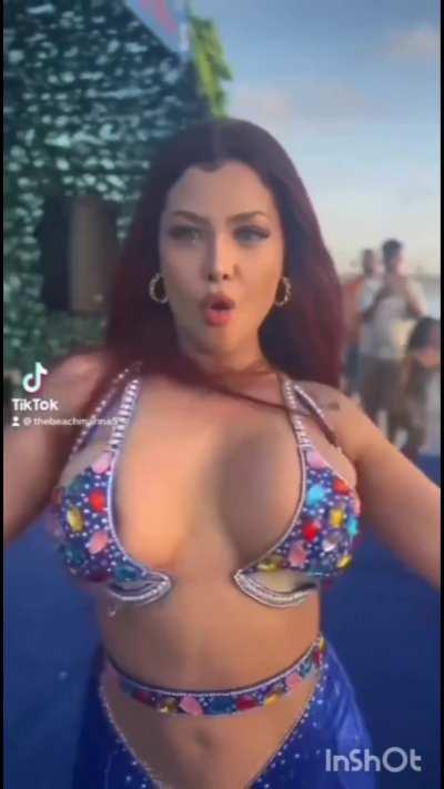 Linda martino nipple slip ❤❤❤❤❤ her subredidt in comments 📣📣📣❤❤