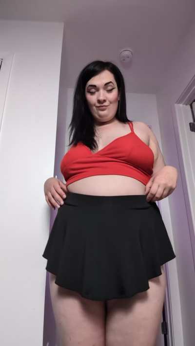 Would you date a big bellied goth girl?