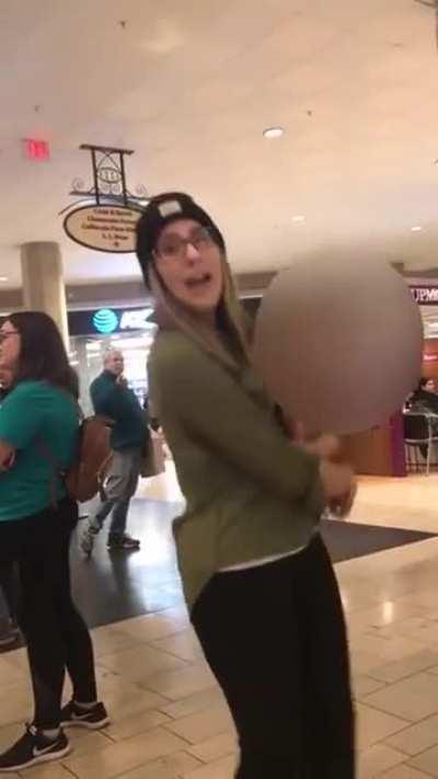 Woman is shocked and appalled that her and her daughter were not allowed to pet a service dog by the dog’s handler.