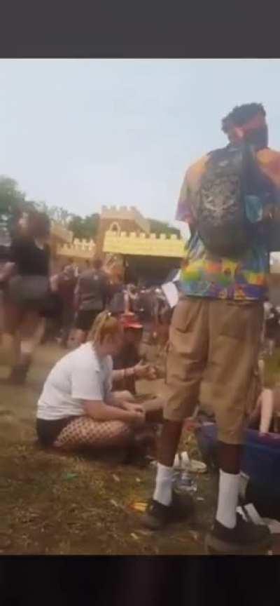 This guy took 20 tabs at a music festival