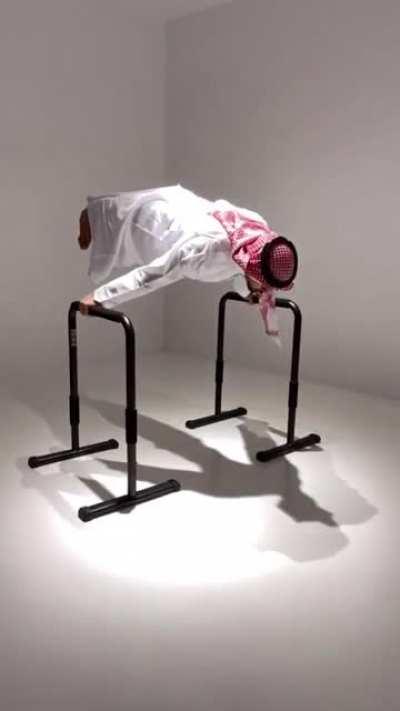 Physics doesn't apply for that gutra. (IG: hemo.calisthenic)