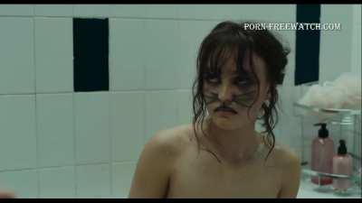 Lily-Rose Depp Nude Tits 