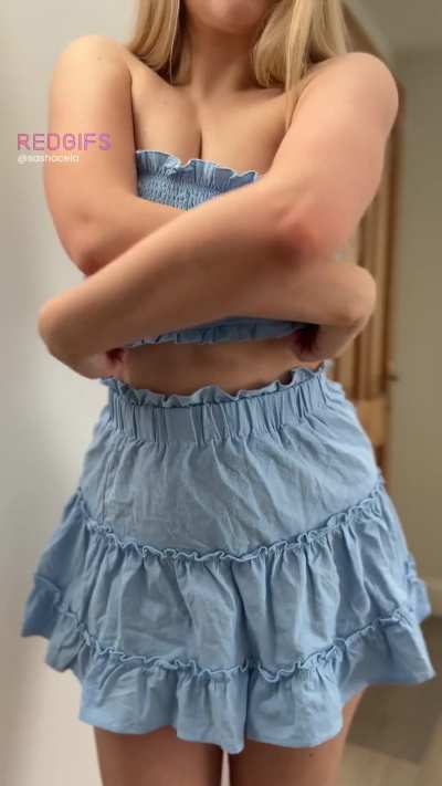 I love how natural boobs drop