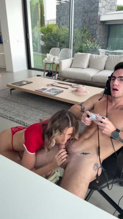 This is what a good girlfriend looks like, I don’t bother him, I don’t disturb him, I just keep him satisfied