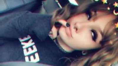 Kiss me, hold me, take control of me 🎀