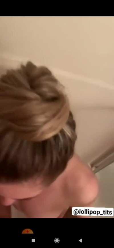 Amateur shower blowjob