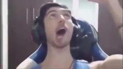 O Renan jogando kkkkk