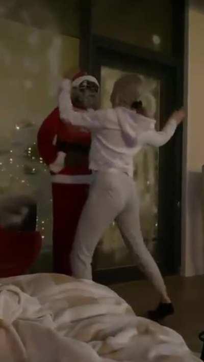 Carly twerking on the Grinch (Old)