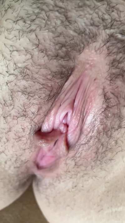 Jiggly tits to make you hard