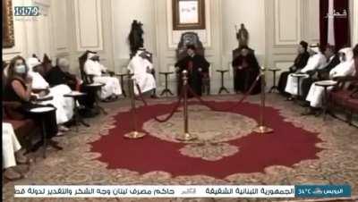 Hilarious: Qatari FM met with the penguin Al-Rahi 😂😂😂