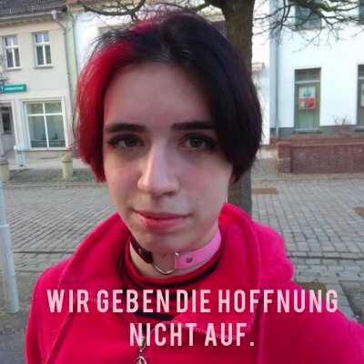 15 Jahre altes Mädchen wird vermisst. Wahrscheinlich zwischen Berlin und Köln unterwegs. Bitte teilen und die Augen offen halten. Danke euch