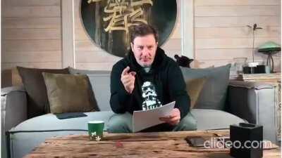 Тайна дырок раскрыта! Кто в сыре форму дырок заказывает...