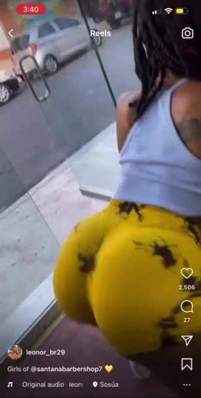 slow motion 🍑 💦