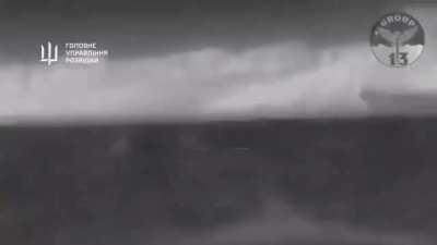Footage of multiple Ukrainian USVs hitting the Russian Ropucha-class landing ship Caesar Kunikov this morning