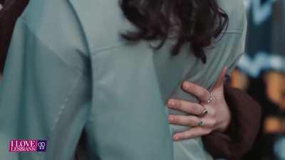 Tanzyn Crawford (22) & Bernie Van Tiel (28) - 