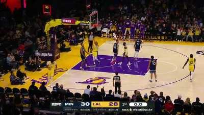 [Highlight] Anthony Davis beats the buzzer to end the quarter