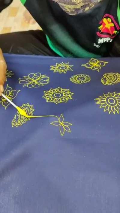 400 years Rogan art technique of western of India, today only one family carries this tradition.