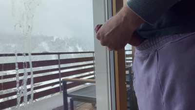 Snowy day cumshot!