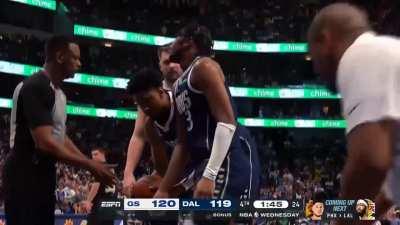 [Highlight] Mavs rookie draws a foul for self-tripping