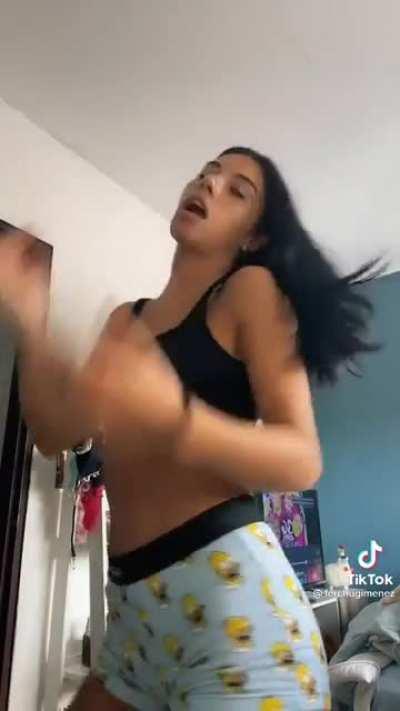 She is irresistible 😍