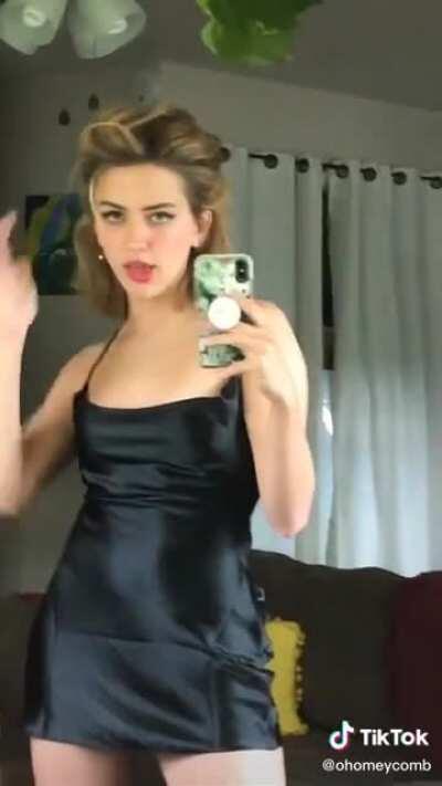 Dwight Schrute: ✍🏻✍🏻✍🏻