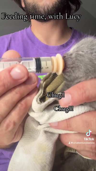 Feeding time with Lucy 🥛🥹