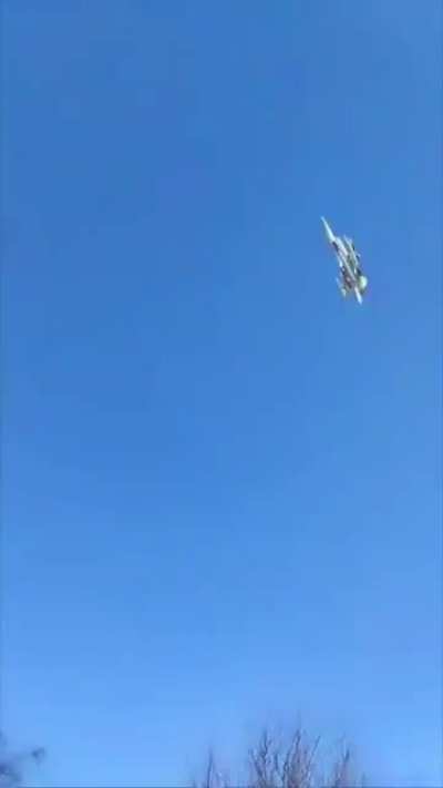 First ground footage of a Ukrainian F-16AM Fighting Falcon with GBU-39 glide bombs on a combat mission somewhere in eastern Ukraine