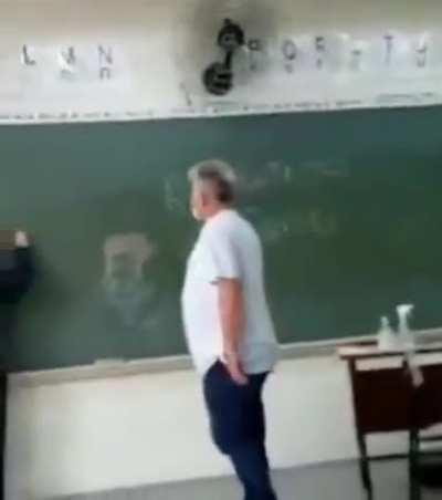 A dona aranha subiu pela parede