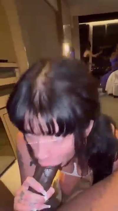 Anyone know who this is? Or if there's a longer vid?