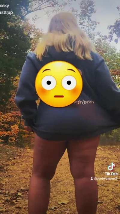 Chubby reverb incumming! 💙🍍🍒🍑🍆💦